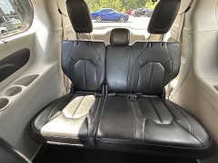 Used 2022  Chrysler Pacifica Touring L FWD at Leadbelt Auto Sales near Leadington&comma; MO