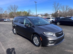 Used 2022  Chrysler Pacifica Touring L FWD at Leadbelt Auto Sales near Leadington&comma; MO