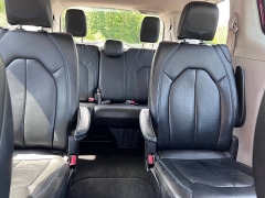 Used 2021  Chrysler Pacifica Touring L FWD at Leadbelt Auto Sales near Leadington&comma; MO