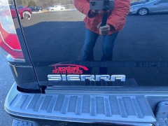 Used 2018  GMC Sierra 1500 4WD Crew Cab 143&period;5" SLT at Leadbelt Auto Sales near Leadington&comma; MO