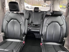 Used 2024  Chrysler Pacifica Touring L FWD at Leadbelt Auto Sales near Leadington&comma; MO