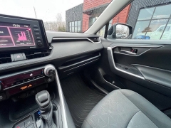 Used 2021  Toyota RAV4 XLE FWD &lpar;Natl&rpar; at Leadbelt Auto Sales near Leadington&comma; MO