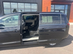 Used 2023  Chrysler Pacifica Touring L FWD at Leadbelt Auto Sales near Leadington&comma; MO