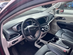 Used 2023  Chrysler Pacifica Touring L FWD at Leadbelt Auto Sales near Leadington&comma; MO