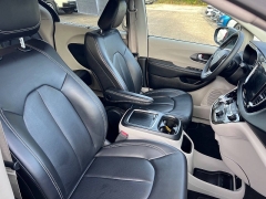 Used 2023  Chrysler Pacifica Touring L FWD at Leadbelt Auto Sales near Farmington, MO