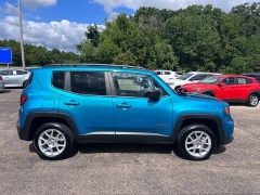 Used 2022  Jeep Renegade Latitude 4x4 at Leadbelt Auto Sales near Farmington, MO