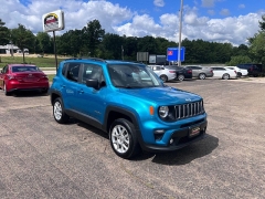 Used 2022  Jeep Renegade Latitude 4x4 at Leadbelt Auto Sales near Farmington, MO