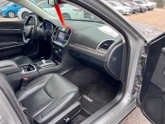 Used 2017  Chrysler 300C 4d Sedan RWD V8 at Leadbelt Auto Sales near Farmington, MO