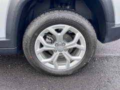 Used 2024  Jeep Compass Latitude 4x4 at Leadbelt Auto Sales near Leadington&comma; MO