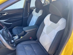 Used 2024  Chevrolet Trax FWD 4dr 1RS at Leadbelt Auto Sales near Farmington, MO