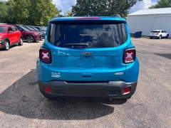 Used 2022  Jeep Renegade Latitude 4x4 at Leadbelt Auto Sales near Farmington, MO