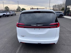 Used 2024  Chrysler Pacifica Touring L FWD at Leadbelt Auto Sales near Leadington&comma; MO