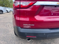 Used 2021  Chevrolet Traverse FWD 4dr LT Cloth w/1LT at Leadbelt Auto Sales near Farmington, MO