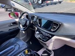 Used 2021  Chrysler Pacifica Touring L FWD at Leadbelt Auto Sales near Leadington&comma; MO