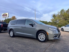 Used 2023  Chrysler Pacifica Touring L FWD at Leadbelt Auto Sales near Farmington, MO