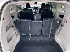 Used 2024  Chrysler Pacifica Touring L FWD at Leadbelt Auto Sales near Leadington&comma; MO