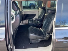 Used 2022  Chrysler Pacifica Touring L FWD at Leadbelt Auto Sales near Leadington&comma; MO