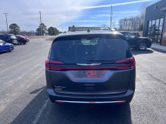 Used 2022  Chrysler Pacifica Touring L FWD at Leadbelt Auto Sales near Leadington&comma; MO