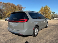 Used 2022 Chrysler Pacifica Touring L FWD at Leadbelt Auto Sales near Farmington, MO