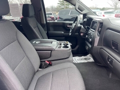 Used 2020  Chevrolet Silverado 1500 4WD Crew Cab Custom Trail Boss at Leadbelt Auto Sales near Leadington&comma; MO