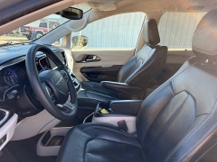 Used 2022 Chrysler Pacifica Touring L FWD at Leadbelt Auto Sales near Farmington, MO