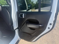 Used 2021 Jeep Gladiator Willys 4x4 at Leadbelt Auto Sales near Farmington, MO