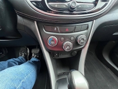 Used 2021  Chevrolet Trax FWD 4dr LT at Leadbelt Auto Sales near Leadington&comma; MO