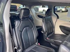 Used 2023  Chrysler Pacifica Touring L FWD at Leadbelt Auto Sales near Farmington, MO