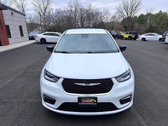 Used 2024  Chrysler Pacifica Touring L FWD at Leadbelt Auto Sales near Leadington&comma; MO