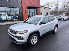 Used 2024  Jeep Compass Latitude 4x4 at Leadbelt Auto Sales near Leadington&comma; MO
