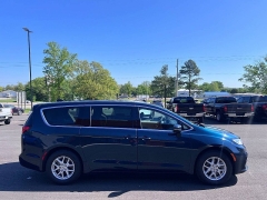Used 2023  Chrysler Pacifica Touring L FWD at Leadbelt Auto Sales near Leadington&comma; MO