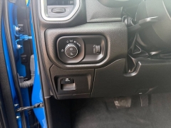 Used 2022  Ram 1500 Big Horn 4x4 Crew Cab 5'7" Box at Leadbelt Auto Sales near Farmington, MO