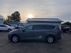 Used 2023  Chrysler Pacifica Touring L FWD at Leadbelt Auto Sales near Farmington, MO