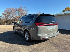 Used 2022 Chrysler Pacifica Touring L FWD at Leadbelt Auto Sales near Farmington, MO