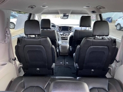 Used 2023  Chrysler Pacifica Touring L FWD at Leadbelt Auto Sales near Farmington, MO