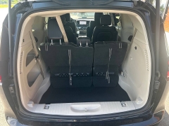 Used 2023  Chrysler Pacifica Touring L FWD at Leadbelt Auto Sales near Leadington&comma; MO