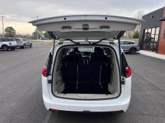 Used 2024  Chrysler Pacifica Touring L FWD at Leadbelt Auto Sales near Leadington&comma; MO