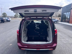 Used 2023  Chrysler Pacifica Touring L FWD at Leadbelt Auto Sales near Leadington&comma; MO