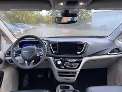 Used 2023  Chrysler Pacifica Touring L FWD at Leadbelt Auto Sales near Farmington, MO