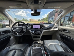 Used 2022  Chrysler Pacifica Touring L FWD at Leadbelt Auto Sales near Leadington&comma; MO