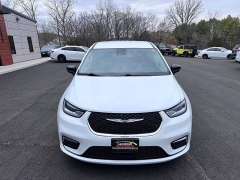 Used 2024  Chrysler Pacifica Touring L FWD at Leadbelt Auto Sales near Leadington&comma; MO