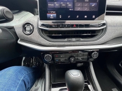 Used 2024  Jeep Compass Latitude 4x4 at Leadbelt Auto Sales near Leadington&comma; MO