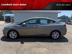 Used 2019 Chevrolet Cruze 4d Sedan LT at Leadbelt Auto Sales near Farmington, MO
