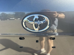 Used 2021  Toyota Highlander FWD &lpar;Natl&rpar; at Leadbelt Auto Sales near Leadington&comma; MO
