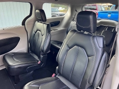 Used 2023  Chrysler Pacifica Touring L FWD at Leadbelt Auto Sales near Farmington, MO