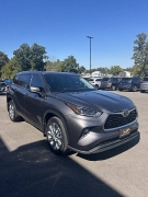 Used 2021  Toyota Highlander FWD &lpar;Natl&rpar; at Leadbelt Auto Sales near Leadington&comma; MO