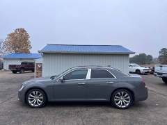 Used 2017  Chrysler 300C 4d Sedan RWD V8 at Leadbelt Auto Sales near Farmington, MO
