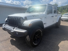 Used 2021 Jeep Gladiator Willys 4x4 at Leadbelt Auto Sales near Farmington, MO
