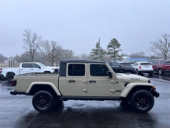 Used 2022  Jeep Gladiator Willys 4x4 at Leadbelt Auto Sales near Leadington&comma; MO