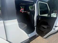 Used 2021 Jeep Gladiator Willys 4x4 at Leadbelt Auto Sales near Farmington, MO